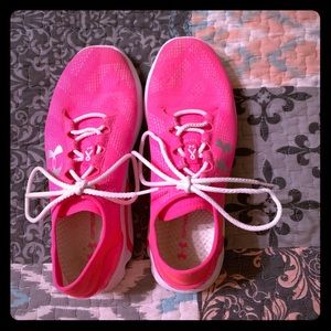 Under Armor tennis shoes size 7.5